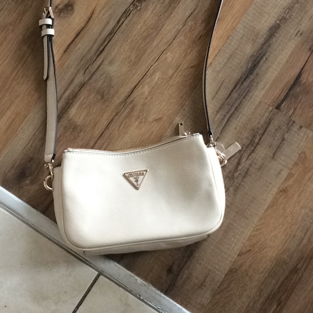 Authentic Guess crossbody purse